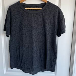 Lululemon T shirt